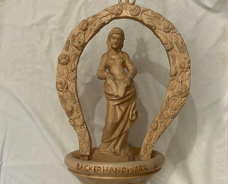 Die Zunftstange des Bäckerhandwerks.