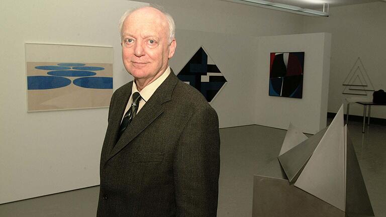 Peter C. Ruppert im Kulturspeicher Würzburg vor einem der Werke seiner Sammlung 'Konkrete Kunst' (Foto von 2006). Peter C. Ruppert im Kulturspeicher Würzburg vor einem der Werke seiner Sammlung 'Konkrete Kunst' (Foto von 2006). 