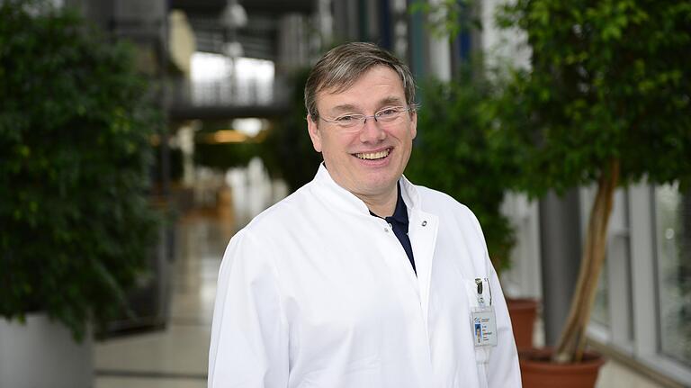 Dr. Ulrich Schlembach ist Ärztlicher Direktor des Caritas-Krankenhauses Bad Mergentheim.