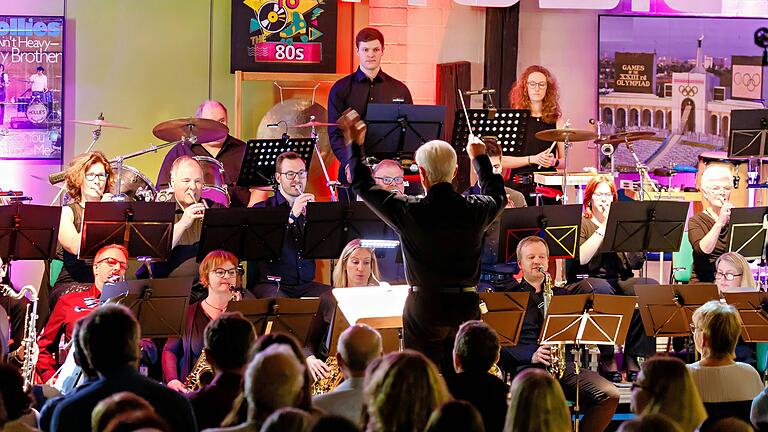 Das Frühjahrskonzert 'Colors of Music'. Das Frühjahrskonzert 'Colors of Music'.