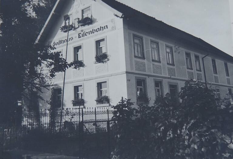 So sah das Gasthaus in der Vorkriegszeit aus. Unterm Dach waren Fremdenzimmer untergebracht.