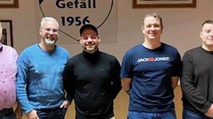 Bürgermeister Daniel Wehner mit dem neugewählten Vorstandsteam Sebastian Endres, André Arnold, Steffen Wehner und Jannik Wehner (von links) - Bürgermeister Daniel Wehner mit dem neugewählten Vorstandsteam Sebastian Endres, André Arnold, Steffen Wehner und Jannik Wehner (von links) Bürgermeister Daniel Wehner mit dem neugewählten Vorstandsteam Sebastian Endres, André Arnold, Steffen Wehner und Jannik Wehner (von links) - Bürgermeister Daniel Wehner mit dem neugewählten Vorstandsteam Sebastian Endres, André Arnold, Steffen Wehner und Jannik Wehner (von links)