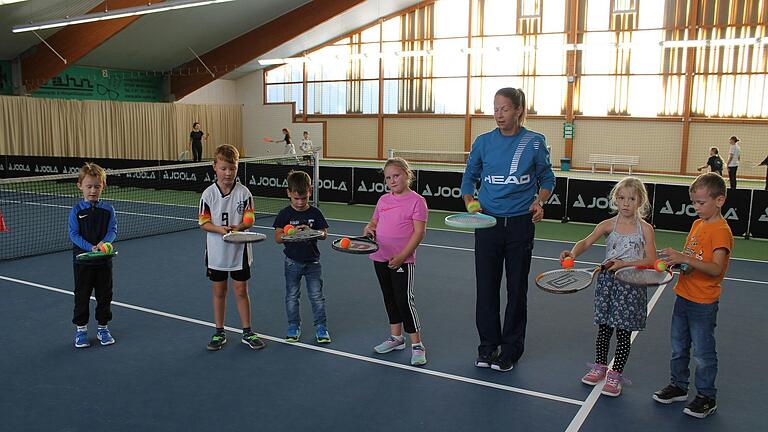 Auch die Kleinsten hatten Spaß beim Schnuppertag des Tennisclubs Rot-Weiß Mellrichstadt.