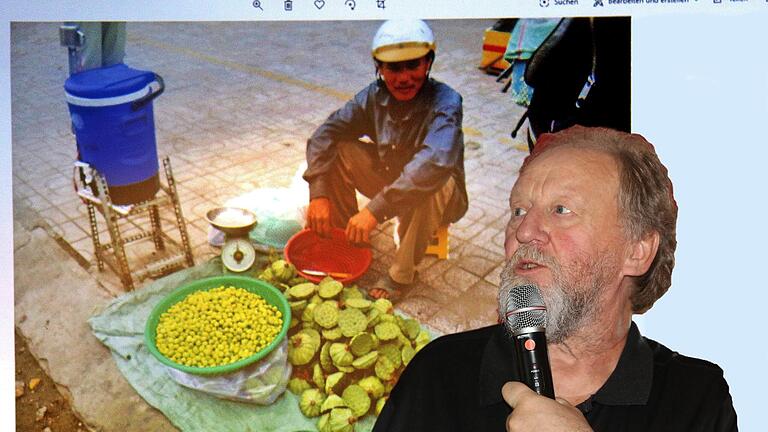 Auf eine spannende Reise durch Vietnam und Kambodscha nahm Peter Kolb (rechts) die Besucher des Erzählcafés im Seniorenzentrum Sankt Elisabeth mit.  Foto: Dieter Britz       -  Auf eine spannende Reise durch Vietnam und Kambodscha nahm Peter Kolb (rechts) die Besucher des Erzählcafés im Seniorenzentrum Sankt Elisabeth mit.  Foto: Dieter Britz