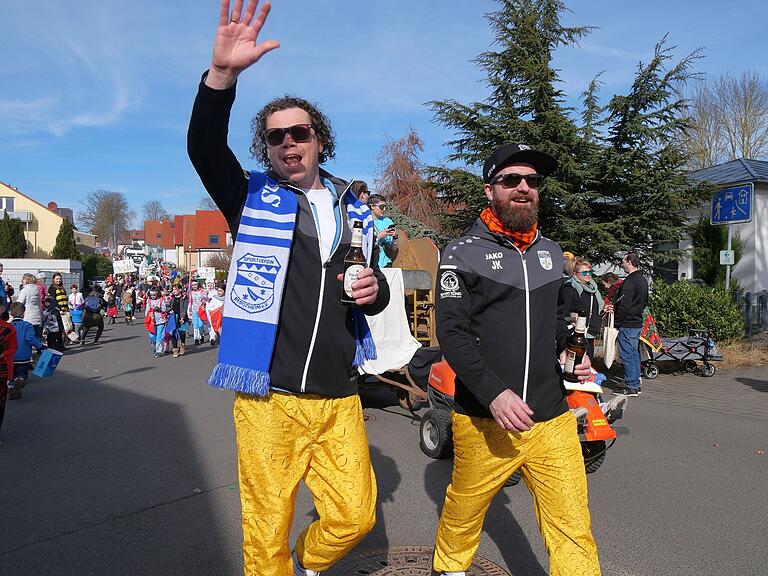 Die Bergtheimer Bierzipfl – das Männerballett der Gardeabteilung des SV Bergtheim – durfte beim Faschingsumzug nicht fehlen.