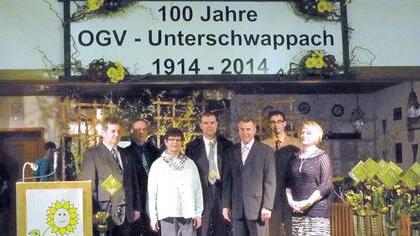 Der Vorstandschaft (von links): Gerätewart Günther Amend, Beisitzer Rudi Jones, Kassiererin Brigitte Müller, stellv. Vorsitzender Alexander Müller, Vorsitzender Willi Erich, Schriftführer Stefan Lindner und Beisitzer Sabine Zachwieja. Der Vorstandschaft (von links): Gerätewart Günther Amend, Beisitzer Rudi Jones, Kassiererin Brigitte Müller, stellv. Vorsitzender Alexander Müller, Vorsitzender Willi Erich, Schriftführer Stefan Lindner und Beisitzer Sabine Zachwieja.