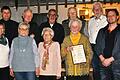 Der HVV Erlenbach hat ein neues Ehrenmitglied: Hanni Fischer engagiert sich seit 50 Jahren für den Verein. Vorsitzende Erika Diener und Stellvertreter Manuel Diener konnten noch weitere Mitglieder für ihre Treue ehren. Das Foto zeigt (vorne von links): Erika Diener, Ingrid Langner-Specht, Waltrud Werner, Hanni Fischer, Manuel Diener; (hinten von links): Bürgermeister Georg Neubauer, Ulrich Väth, Klaus Mundelsee, Wolfgang Gräder und Paul Diener.
