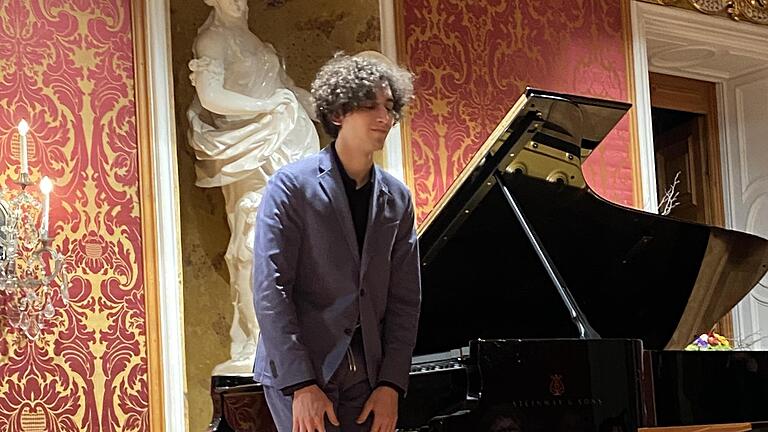 Auftritt in Fulda: Roman Borisov. - Auftritt in Fulda: Roman Borisov. Auftritt in Fulda: Roman Borisov. - Auftritt in Fulda: Roman Borisov.