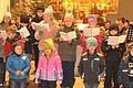 Ein Potpourri traditioneller und moderner Weihnachtsliede sangen die Kinder vom Dorf.