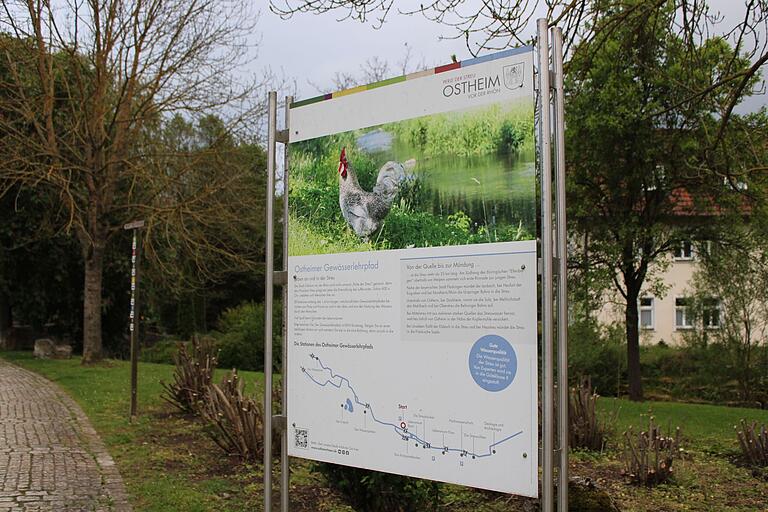 In der Bürgerversammlungen im April wurde vorgeschlagen den Gewässerlehrpfad an der Streu zu verlängern. Dieser ist aktuell 1,4 Kilometer lang und umfasst 11 Stationen. Die Verwaltung wird die Möglichkeiten zur Verlängerung des Lehrpfades prüfen. In der Bürgerversammlungen im April wurde vorgeschlagen den Gewässerlehrpfad an der Streu zu verlängern. Dieser ist aktuell 1,4 Kilometer lang und umfasst 11 Stationen. Die Verwaltung wird die Möglichkeiten zur Verlängerung des Lehrpfades prüfen.