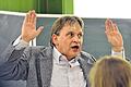 Brisantes Thema: Das Klassenzimmerstück &bdquo;Klamms Krieg&ldquo; mit Matthias Herold in der Hauptrolle, das die Vhs Meiningen zeigt.