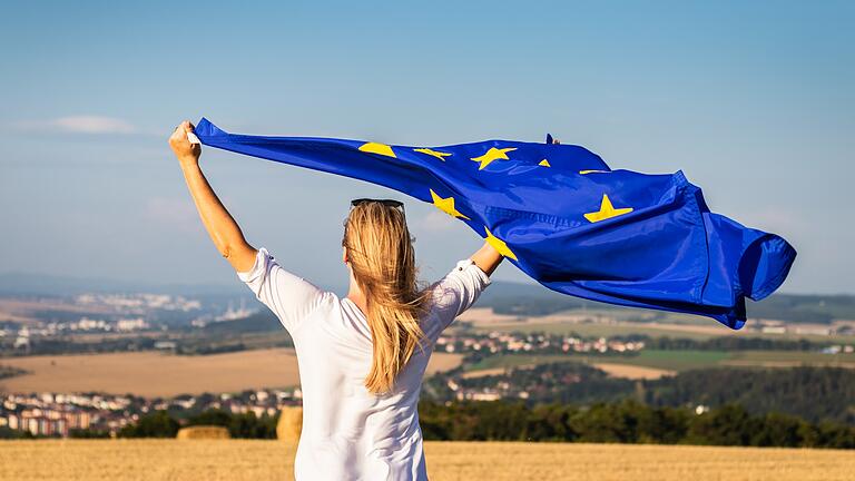 Luftlinie trennen Unterfranken und Straßburg, dem Sitz des Europäischen Parlaments, nur etwas mehr als 200 Kilometer. Und trotzdem liegen vor der Wahl bisweilen Welten dazwischen. Luftlinie trennen Unterfranken und Straßburg, dem Sitz des Europäischen Parlaments, nur etwas mehr als 200 Kilometer. Und trotzdem liegen vor der Wahl bisweilen Welten dazwischen. 