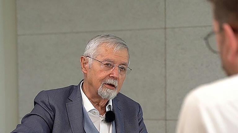'Ich bin, wie ich bin', sagt Rhön-Klinikum-Gründer Eugen Münch im Video-Interview mit Evoworkx Media-Chef Alexander Streck für die Initiative 'Macher machen'.