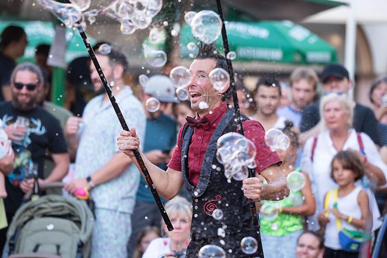 Mit einem sonnigen und warmen Tag hatte das Stramu-Festival schon am Freitag begonnen.