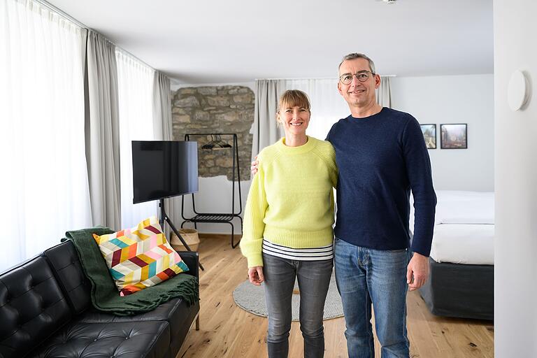 Bis zu 39 Gäste gleichzeitig können Helmut Oechsner und Nancy Gorny im Hotel Wilma unterbringen. Bis zu 39 Gäste gleichzeitig können Helmut Oechsner und Nancy Gorny im Hotel Wilma unterbringen.
