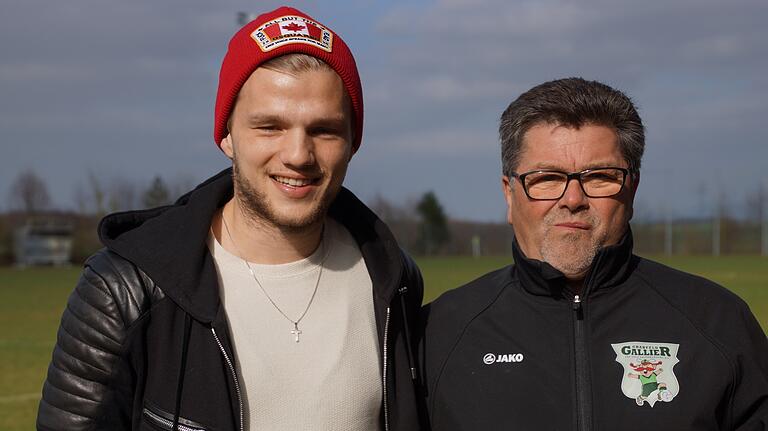 In der Jugend spielte Johannes Geis (links) für den TSV Großbardorf (rechts TSV-Manager Gerhard Schüler).