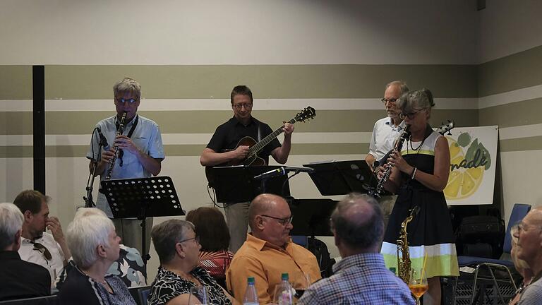 Gäste aus Schweinfurt: Die Jazz-Swing-Combo 'Lemonade'.