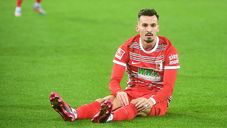 FCA.jpeg       -  Mergim Berisha verpasst den Trainingsauftakt des FC Augsburg am Donnerstag.