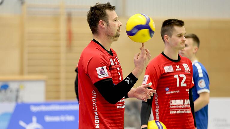 Zwar kein leichtes, aber ein erfolgreiches Spiel war die Partie in Friedberg für die Eltmanner (von links Sebastian Richter und Tobias Werner). Zwar kein leichtes, aber ein erfolgreiches Spiel war die Partie in Friedberg für die Eltmanner (von links Sebastian Richter und Tobias Werner).