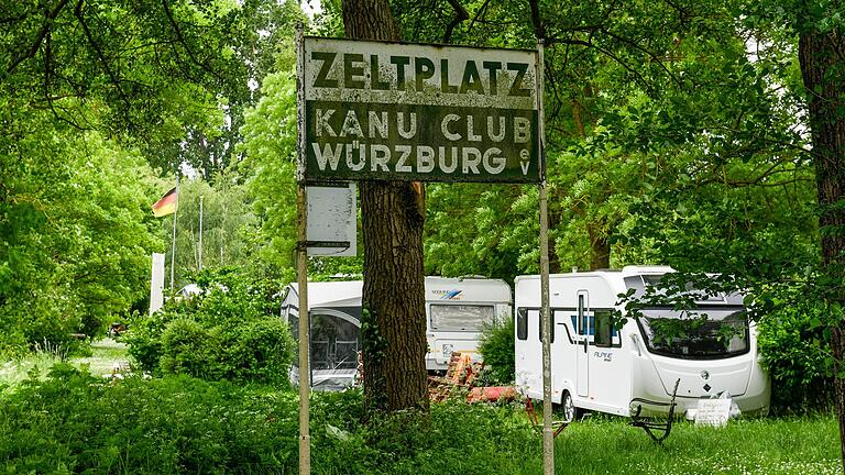 Der Campingplatz des Kanu-Clubs Würzburg liegt in Würzburg direkt am Main. Der Campingplatz des Kanu-Clubs Würzburg liegt in Würzburg direkt am Main. 