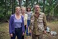 TV-Ausblick - 'Blackout bei Wellmanns'       -  Thomas Wellmann (Wotan Wilke Möhring, rechts) bereitet sich mit seiner Frau Eva (Jördis Triebel, links) und den Töchtern Paula (Daria Vivien Wolf, Zweite von links) und Jenny (Josefine Keller) auf einen erneuten Blackout vor - eine Szene aus &bdquo;Blackout bei Wellmanns&rdquo;. Der Film lief im März bei Arte und kommt nun im ZDF.