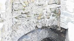 Bei Freilegungsarbeiten wurden dieser Zugang zum Schalenturm und ein Gewölbe entdeckt.