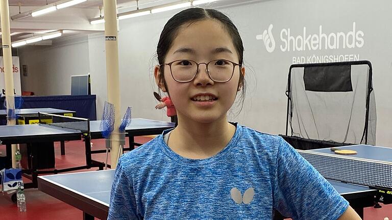 Koharu Itagaki (im Bild) aus Bad Königshofen ist 13 Jahre alt und spielt dieses Wochenende bei den deutschen Meisterschaften in Nürnberg im Einzel und Doppel bei den Frauen mit. Koharu Itagaki (im Bild) aus Bad Königshofen ist 13 Jahre alt und spielt dieses Wochenende bei den deutschen Meisterschaften in Nürnberg im Einzel und Doppel bei den Frauen mit.