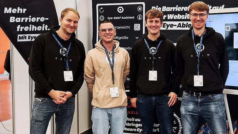 Das lässt sich gut lachen: Die Web Inclusion GmbH aus Margetshöchheim bekommt von Investoren 20 Millionen Euro. Das Bild zeigt die Firmengründer Oliver Greiner (von links), Chris Schmidt, Eric Braun und Tobias Greiner auf einer Messe in Nürnberg. Das lässt sich gut lachen: Die Web Inclusion GmbH aus Margetshöchheim bekommt von Investoren 20 Millionen Euro. Das Bild zeigt die Firmengründer Oliver Greiner (von links), Chris Schmidt, Eric Braun und Tobias Greiner auf einer Messe in Nürnberg.