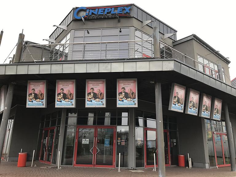 Das Cineworld machte Ende 1999 als eines der ersten prägenden Gebäude im Mainfrankenpark auf. Das Cineworld machte Ende 1999 als eines der ersten prägenden Gebäude im Mainfrankenpark auf.