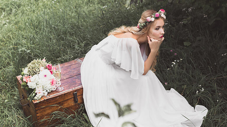 Braut       -  Nachher ist die Braut immer schlauer. Über bestimmte Tipps erfahren Bräute vor ihrer Hochzeit allerdings nichts.