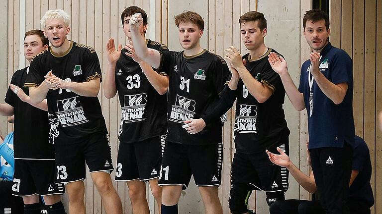 Jubel bei den Spielern der SG DJK Rimpar. Die Rimparer Jungwölfe haben in der Handball-Oberliga ihr viertes Spiel in Folge gewonnen. Das Bild entstand im Heimspiel gegen den HSC Bad Neustadt. Jubel bei den Spielern der SG DJK Rimpar. Die Rimparer Jungwölfe haben in der Handball-Oberliga ihr viertes Spiel in Folge gewonnen. Das Bild entstand im Heimspiel gegen den HSC Bad Neustadt.