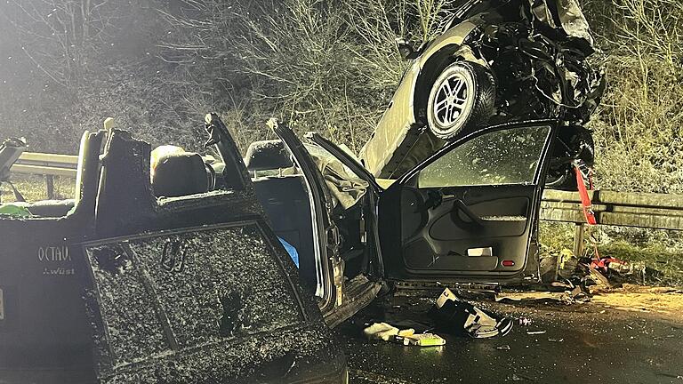 Am Unfallort kurz vor Röttingen. Am Unfallort kurz vor Röttingen.