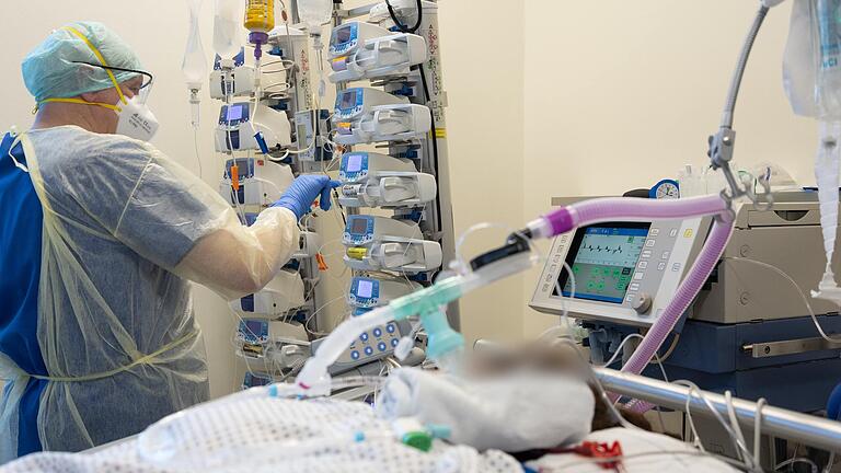Die Corona-Lage in den Krankenhäusern der Region Main-Rhön hat sich entspannt. Die Zahl der Patienten ist rückläufig, es gibt wieder freie Betten und auch die Personalsituation hat sich verbessert. Die Corona-Lage in den Krankenhäusern der Region Main-Rhön hat sich entspannt. Die Zahl der Patienten ist rückläufig, es gibt wieder freie Betten und auch die Personalsituation hat sich verbessert.