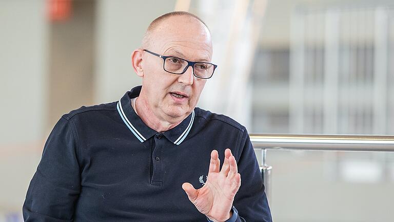 Zuständig fürs Würzburger Nautiland und die Probleme des teuren neuen Bades: Robert Konrad, Geschäftsführer der WVV-Tochter Würzburger Bäder GmbH, der WVV-Tochter. Zuständig fürs Würzburger Nautiland und die Probleme des teuren neuen Bades: Robert Konrad, Geschäftsführer der WVV-Tochter Würzburger Bäder GmbH, der WVV-Tochter. 