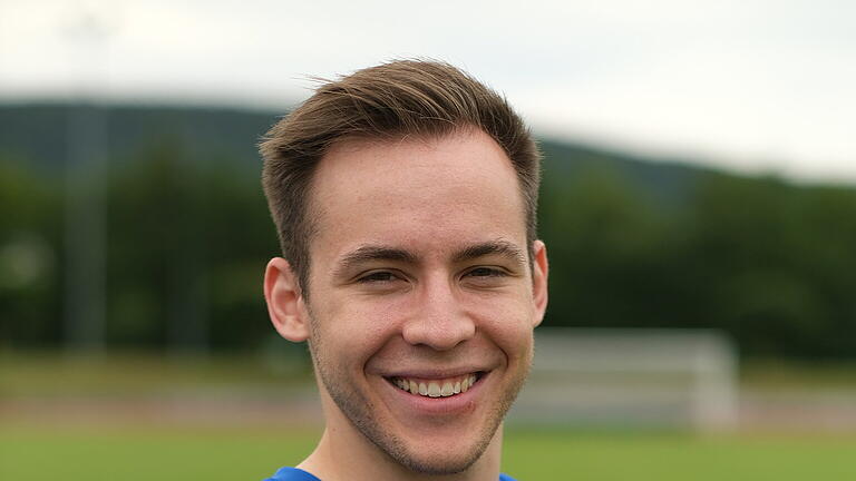 Jakob Fischer im Steilpass-Interview       -  Unser Bild zeigt Jakob Fischer vom FC 06 Bad Kissingen im Sportpark.