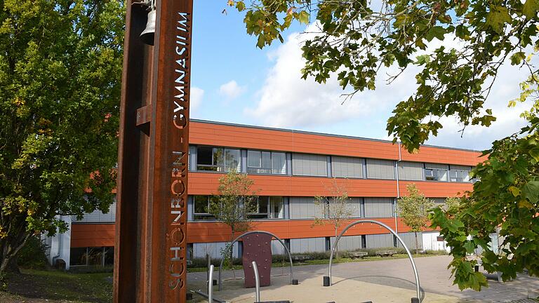 Das Johann-Philipp-von-Schönborn-Gymnasium in Münnerstadt. Das Johann-Philipp-von-Schönborn-Gymnasium in Münnerstadt.