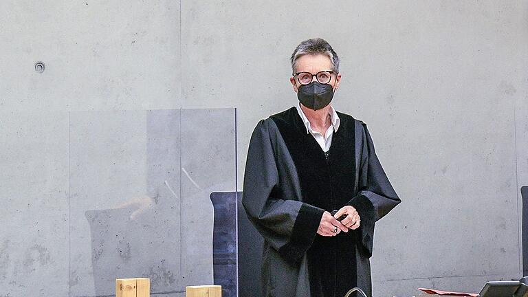 'Abstruses Pseudogutachten': Die Vorsitzende Richterin Susanne Krischker am Landgericht Würzburg in der Revisionsverhandlung gegen eine frühere Pflegemutter aus dem Landkreis Main-Spessart. 'Abstruses Pseudogutachten': Die Vorsitzende Richterin Susanne Krischker am Landgericht Würzburg in der Revisionsverhandlung gegen eine frühere Pflegemutter aus dem Landkreis Main-Spessart.