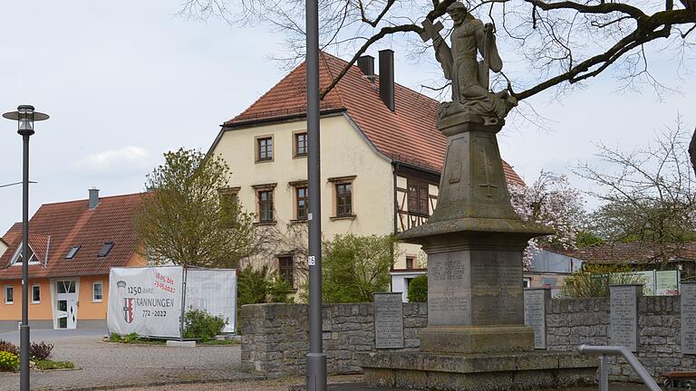 Die 1250-Jahrfeier findet im Ort unter freiem Himmel statt. Am Kriegerdenkmal steht dann die große Bühne.