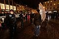 Hitzige Diskussionen gab es zwischen 'Querdenkern' und Antifa am Oberen Markt in Würzburg.