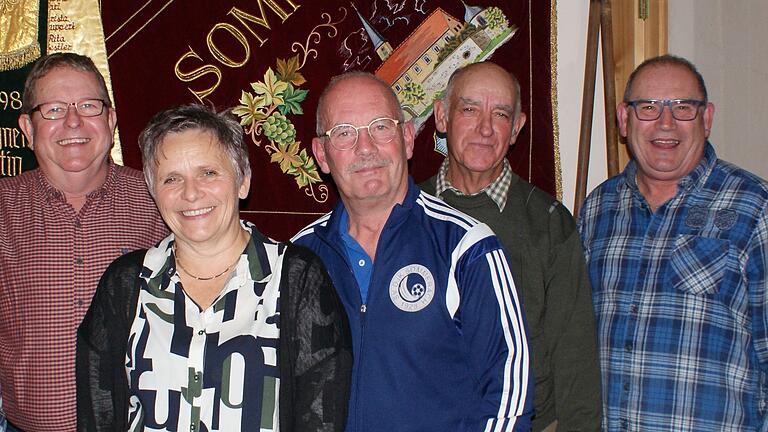 Für ihr jahrelanges außergewöhnliches Engagement im Sportverein wurden Jürgen Pfaff, Beate Fiala, Michael Karg, Benno Then und Karl Heinz Karg (von links) zu Ehrenmitgliedern ernannt.