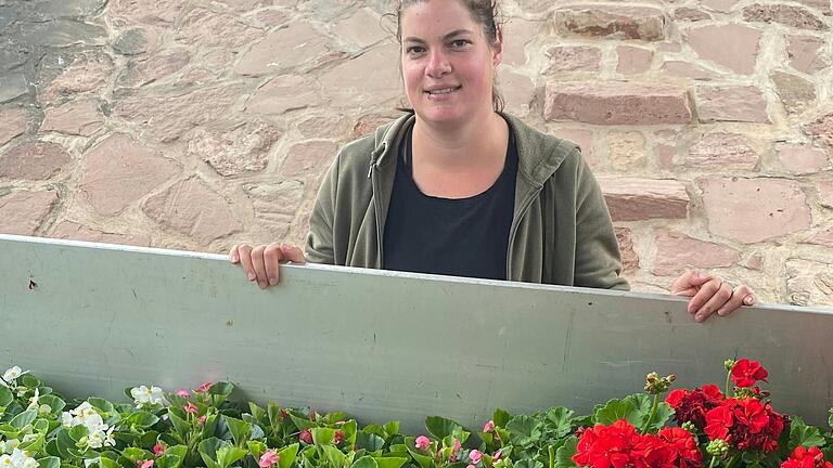 Rund 5500 Pflanzen setzt die Gartenkolonne unter Leitung von Madeleine Riethmann pro Jahr in Beete und Kübel.