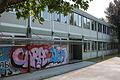 Der so genannte Ofra-Bau der FOS/BOS in Schweinfurt soll ab 2025 abgerissen und neu gebaut werden.