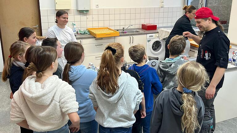 In der Weihnachtsbäckerei. In der Weihnachtsbäckerei.
