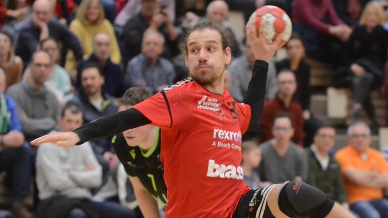 Benjamin Horn am am Samstag, 29. Februar 2020, im Bayernliga-Heimspiel gegen die DJK Rimpar II. Es war die bislang letzte Partie, in der in der Lohrer Spessarttorhalle uneingeschränkt mit Publikum gespielt werden durfte. Benjamin Horn am am Samstag, 29. Februar 2020, im Bayernliga-Heimspiel gegen die DJK Rimpar II. Es war die bislang letzte Partie, in der in der Lohrer Spessarttorhalle uneingeschränkt mit Publikum gespielt werden durfte.