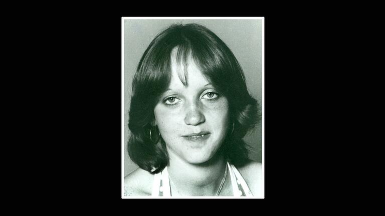 Cornelia Hümpfer wurde 1978 ermordet: Nach 46 Jahren muss sich jetzt ein früherer US-Soldat im Fall der getöteten Studentin aus Dittelbrunn in Schweinfurt vor Gericht verantworten. Cornelia Hümpfer wurde 1978 ermordet: Nach 46 Jahren muss sich jetzt ein früherer US-Soldat im Fall der getöteten Studentin aus Dittelbrunn in Schweinfurt vor Gericht verantworten. 