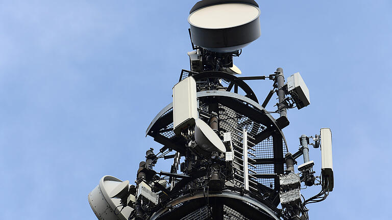 Ein 5G-Mast in Brandenburg. (Symbolbild) Ein 5G-Mast in Brandenburg. (Symbolbild)