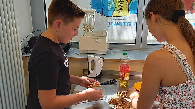 Klasse 6c, Zubereitung gesundes Frühstück. Klasse 6c, Zubereitung gesundes Frühstück.