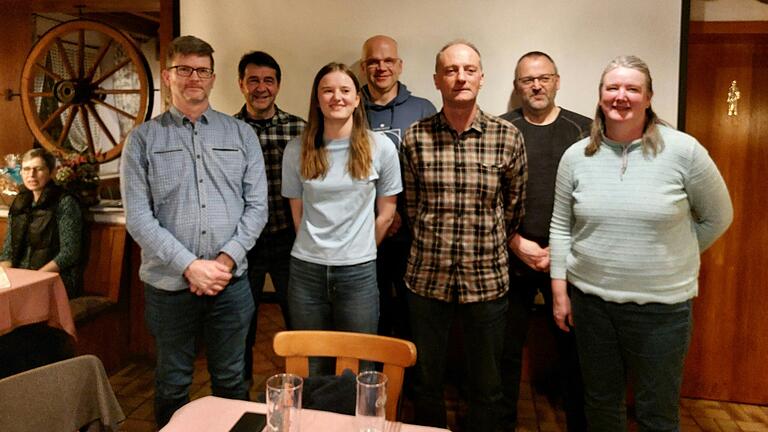 Der neue Vorstand (von links): Martin Eisenmann, Georg Salz-Frühauf, Sandra Vorndran, Michl Reinhart, Raimund Kleinhenz, Jürgen Vorndran, Ute Vorndran (es fehlt Thomas Eisenmann). Der neue Vorstand (von links): Martin Eisenmann, Georg Salz-Frühauf, Sandra Vorndran, Michl Reinhart, Raimund Kleinhenz, Jürgen Vorndran, Ute Vorndran (es fehlt Thomas Eisenmann).