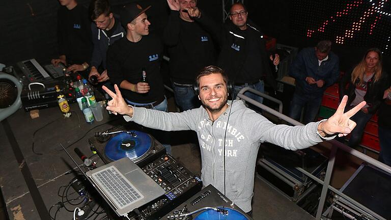 Das Herz der Open-Air-Bühne: DJ BUMP sorgte bereits zum vierten Mal auf der Hauptbühne für eine fantastische Stimmung.
