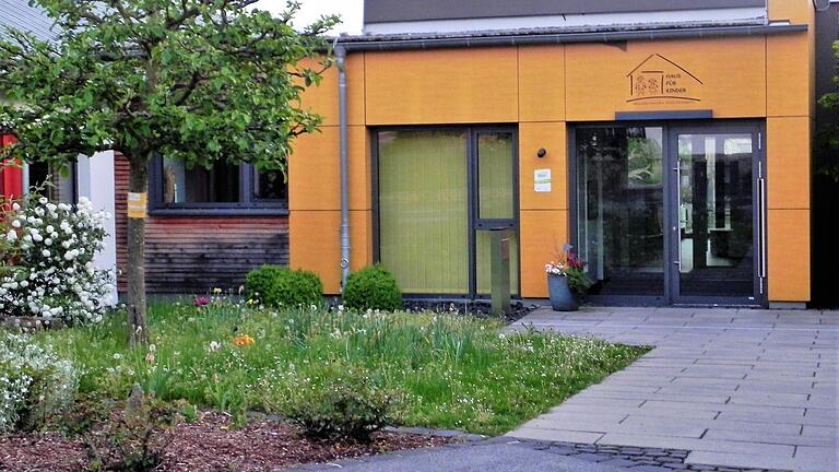 Jedes Kind bekommt einen Platz im Kindergarten von Hohenroth, sagt Bürgermeister Straub. Es herrscht keine Personalnot. Jedes Kind bekommt einen Platz im Kindergarten von Hohenroth, sagt Bürgermeister Straub. Es herrscht keine Personalnot.